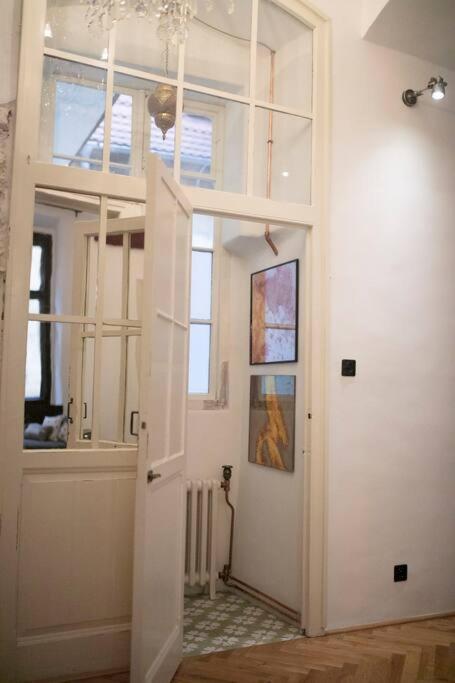 King Charles Apartment Praag Buitenkant foto